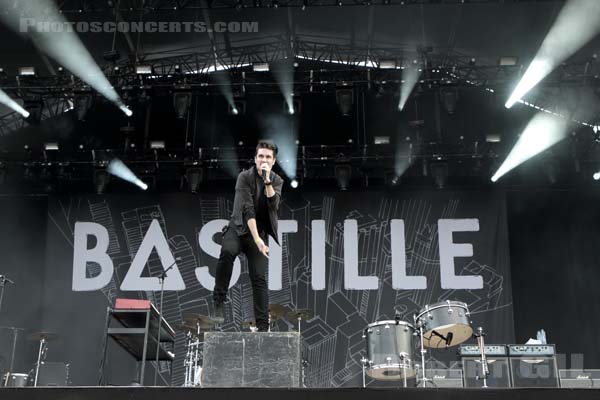 BASTILLE - 2016-08-26 - SAINT CLOUD - Domaine National - Grande Scene - 